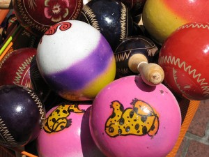 Play a guessing game with maracas and other percussion instruments (Photo: Phillie Casablanca @ Flickr)