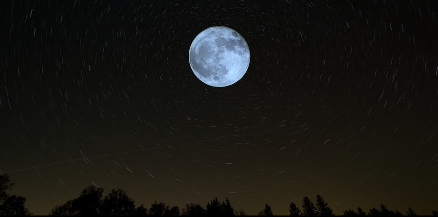 Aim for the moon! (Photo: miltonkeynesman@Flickr)