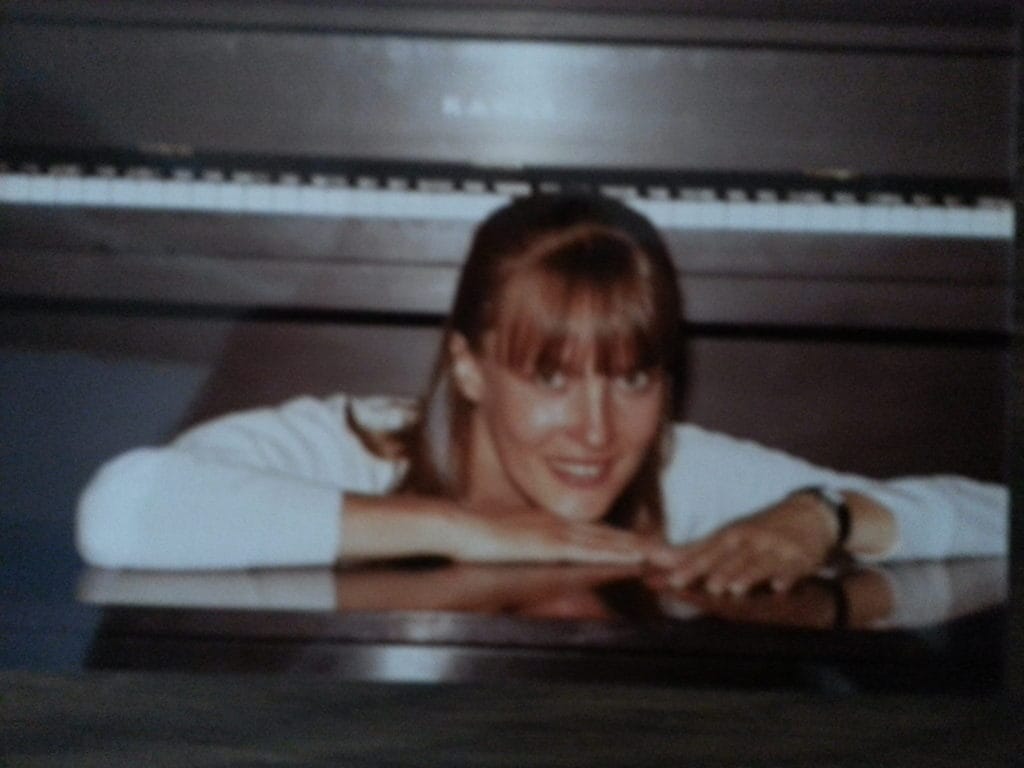 Diane Mozzone with Kawai piano