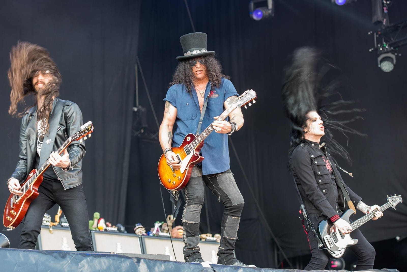 Slash in concert